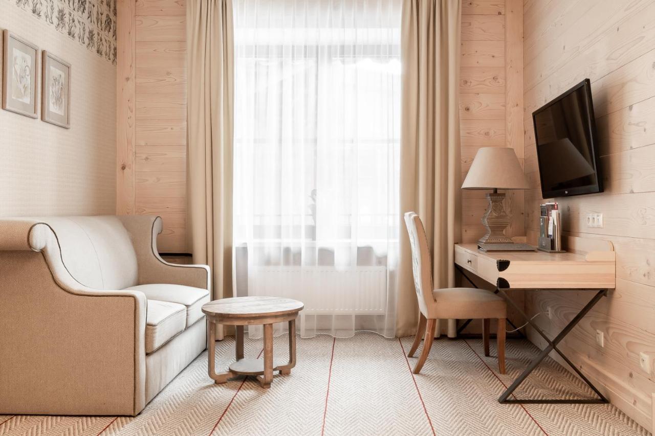 Aries Hotel & Spa Zakopane Luaran gambar A room at the Hotel de la Couronne