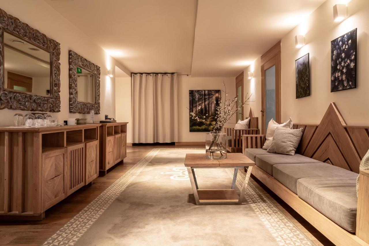 Aries Hotel & Spa Zakopane Luaran gambar The interior of the hotel