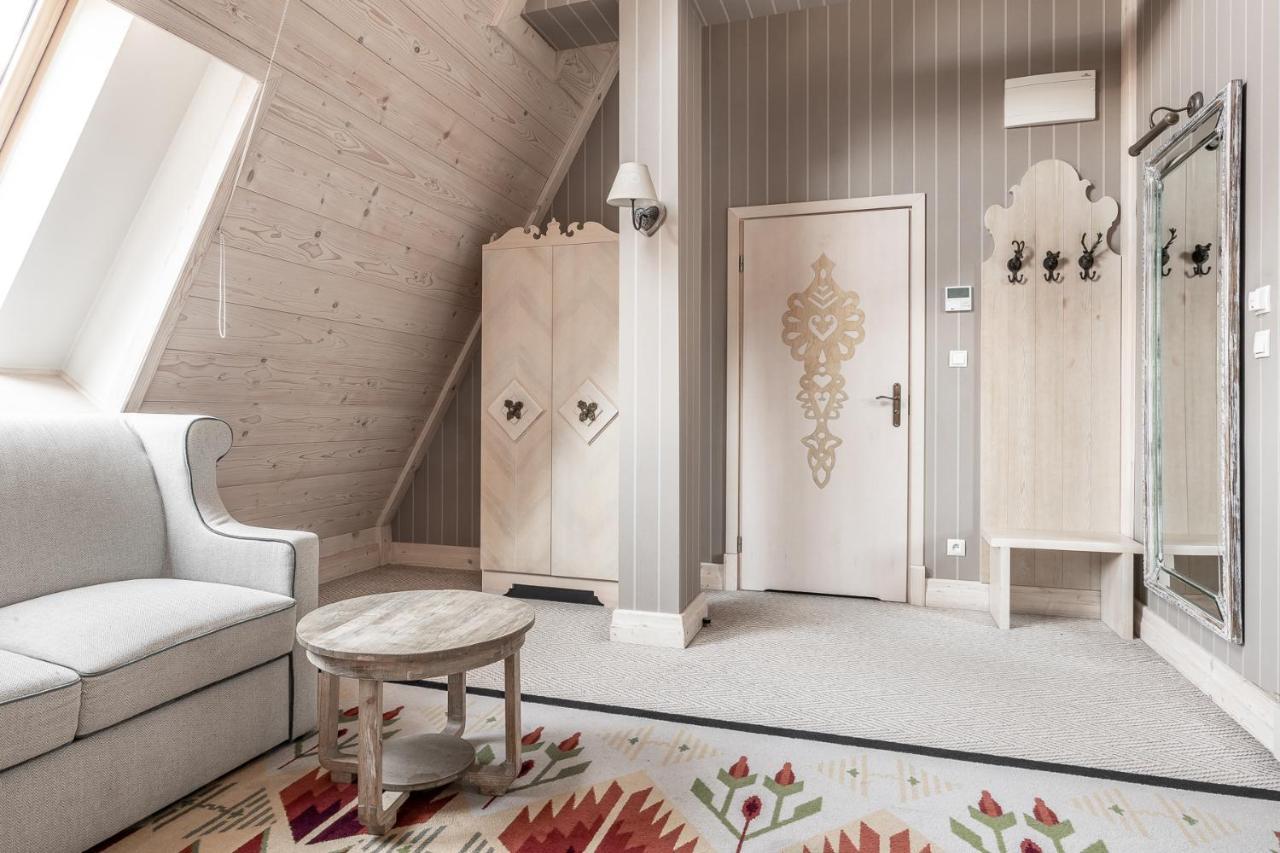 Aries Hotel & Spa Zakopane Luaran gambar Interior of a typical hotel room
