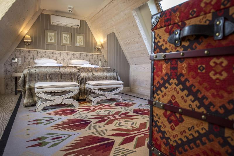 Aries Hotel & Spa Zakopane Luaran gambar A suite at the hotel